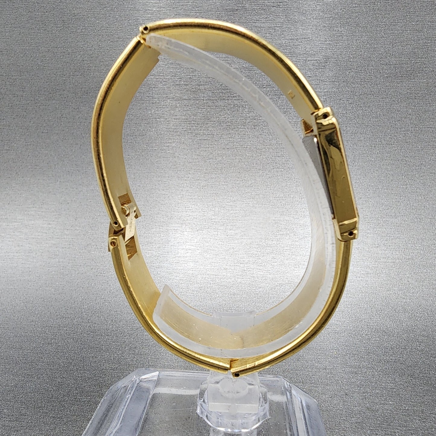 Seiko Watch Women 15mm White Dial Gold Tone Rectangle 1F20-5K19 New Battery