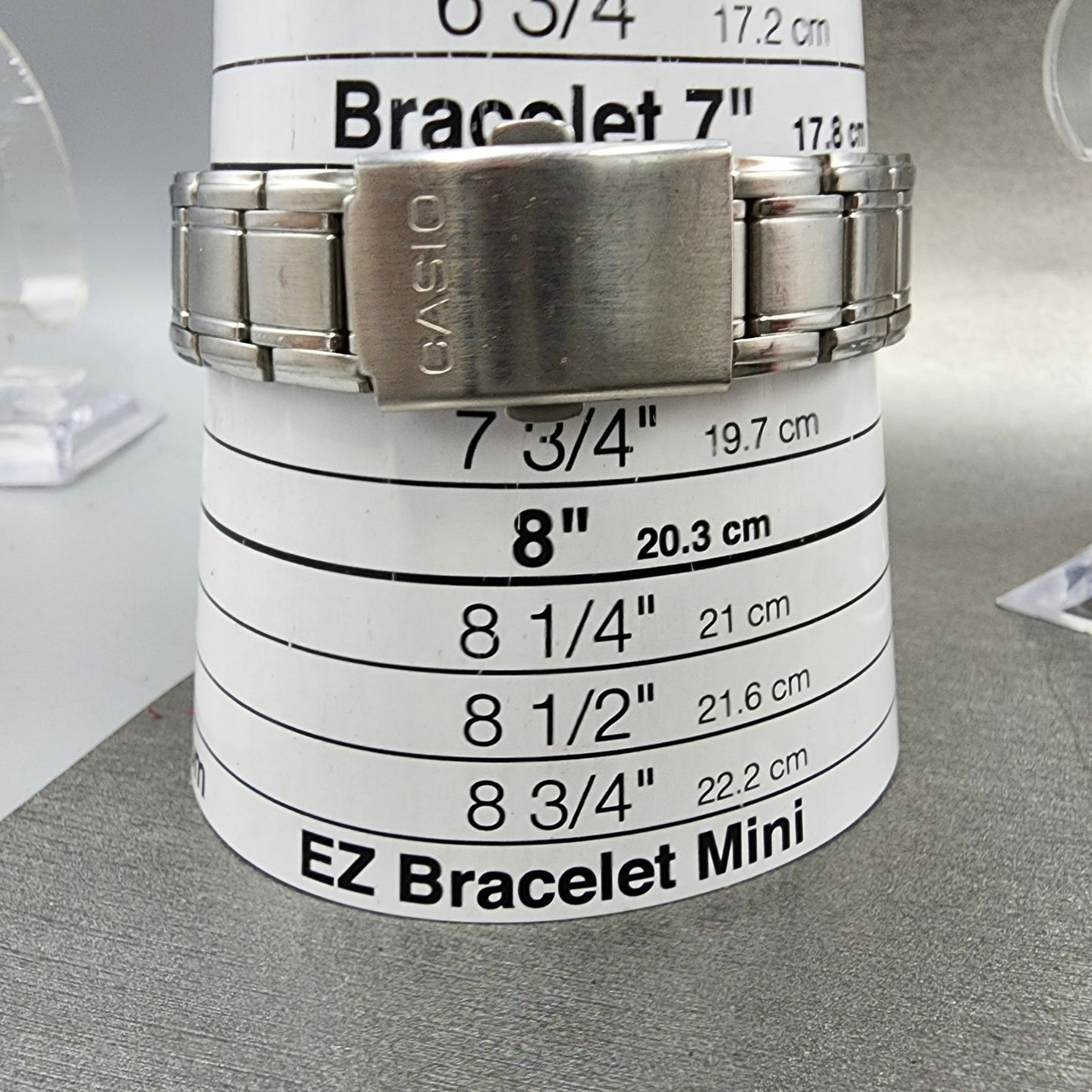 Casio Women Diver Watch Women 33mm Pink Dial Silver Tone Date LTD1035 New Batt10