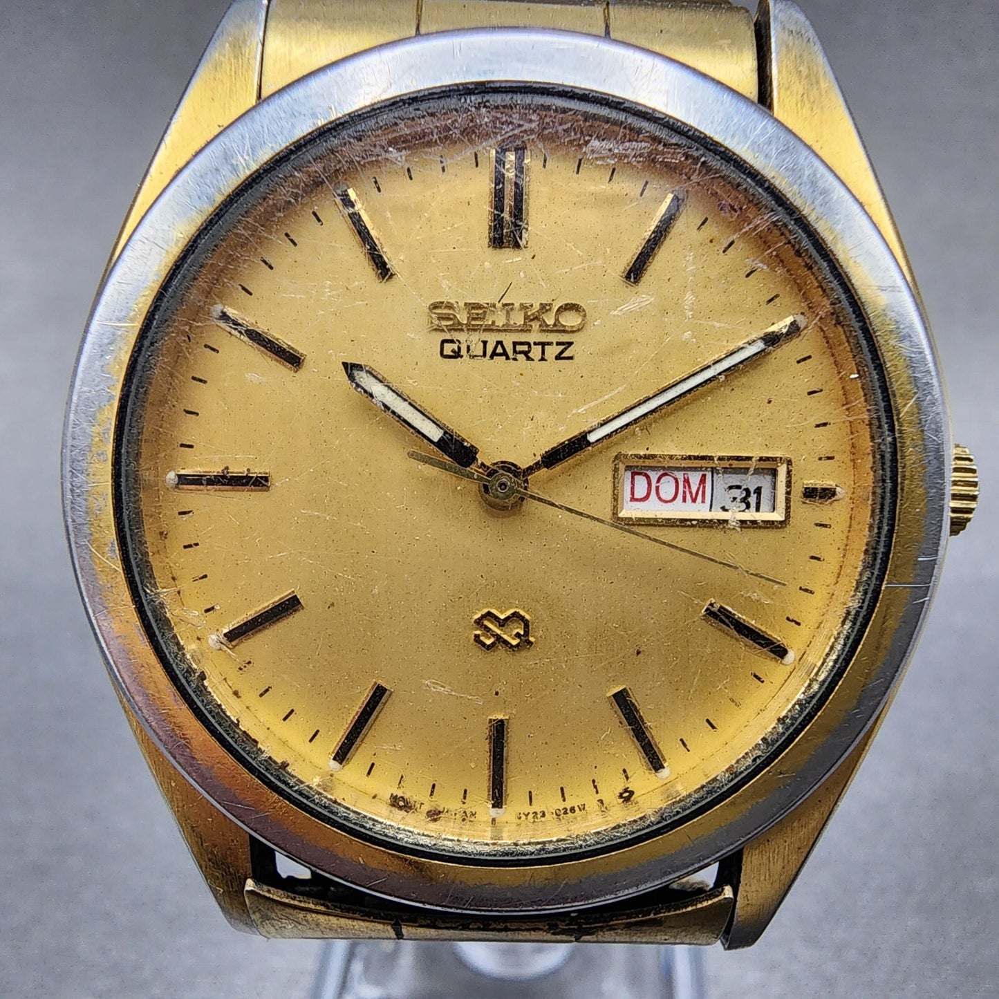Seiko SQ Watch Men 37mm Gold Dial Gold Tone Daydate 5y23-8189 New Battery