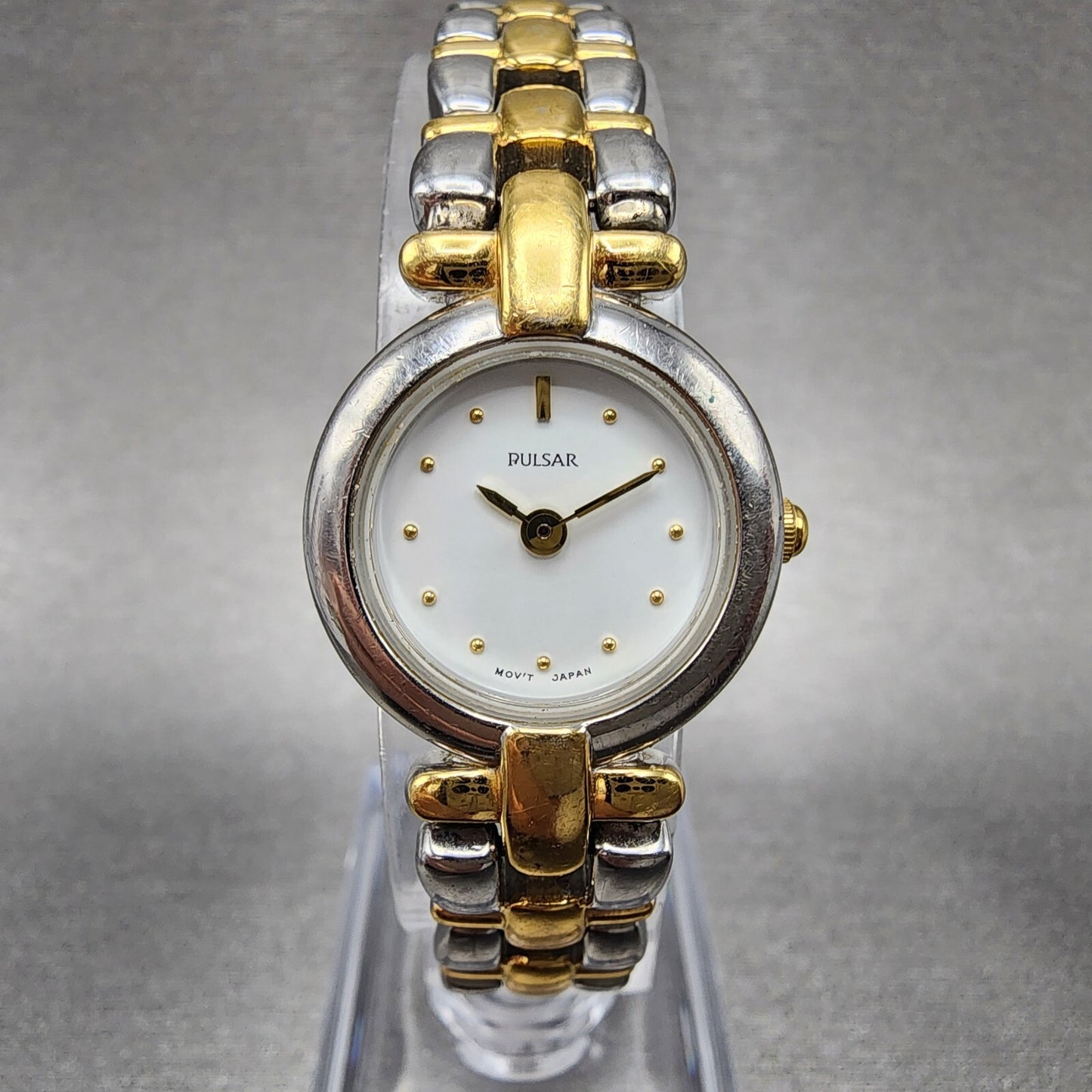 Pulsar Watch Women 21mm White Dial Two Tone Round V810-X028 New Battery