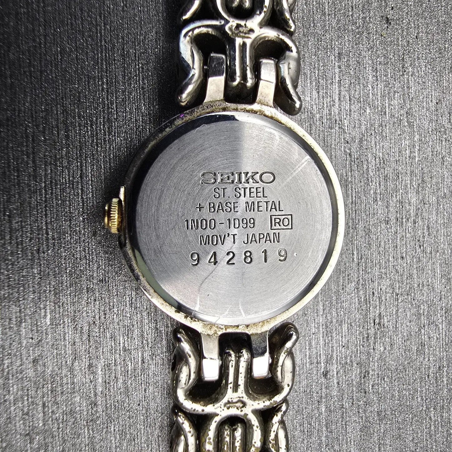 Seiko Watch Woman 20mm Black Dial Two Tone Round 1N00-1D99 New Battery Vintage10