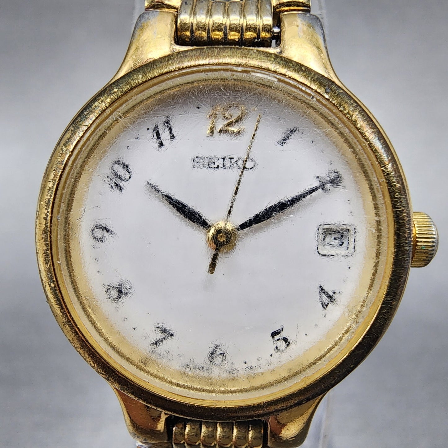 Seiko Watch Women 23mm White Dial Gold Tone Date Round 7N82-0228 New Battery