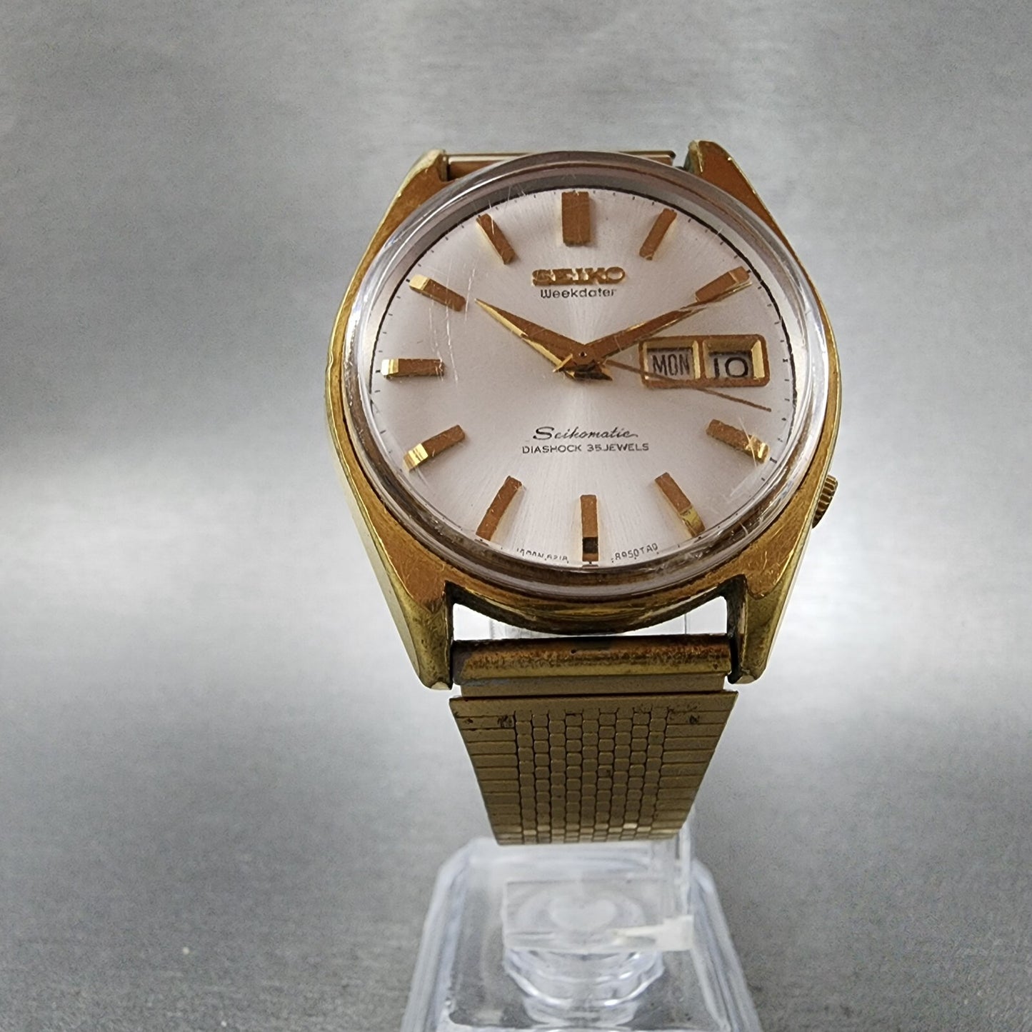 Seiko Seikomatic Watch Men 37mm Silver Dial Gold Tone Daydate 6218-8950 Runs