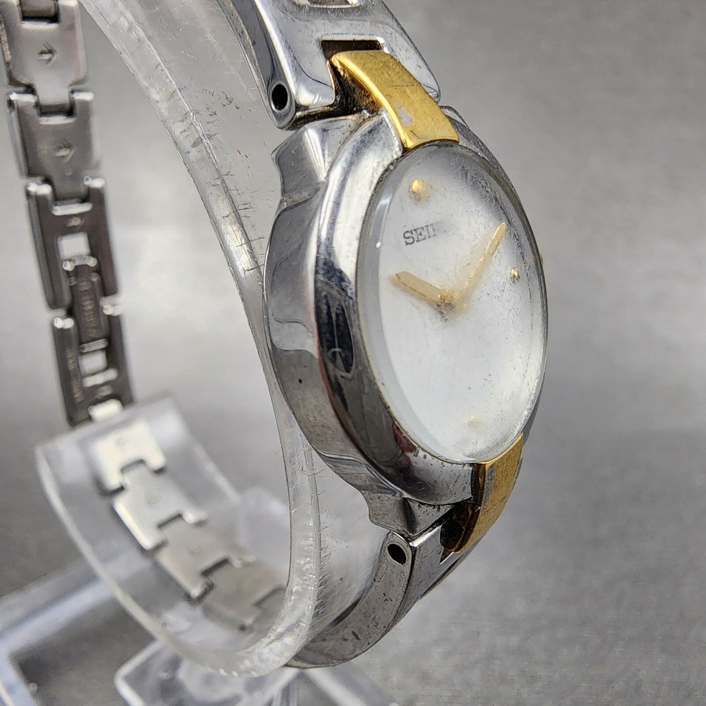 Seiko Watch Women 19mm White Dial Two Tone Round 1n00-0gm0 New Battery