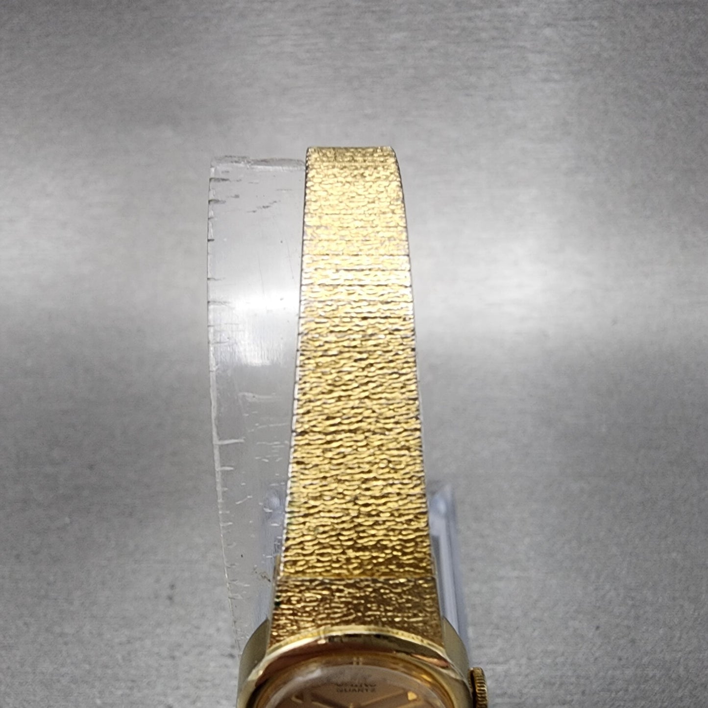 Seiko Watch Women 17mm Gold Dial Gold Tone Oval 1400-8339 New Battery