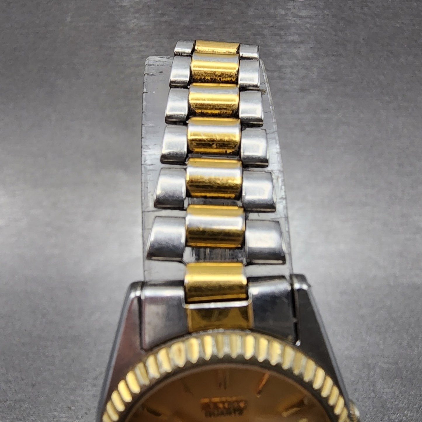 Seiko SQ Watch Women 24mm Champagne Dial Two Tone Daydate 2a23-0030 New Battery