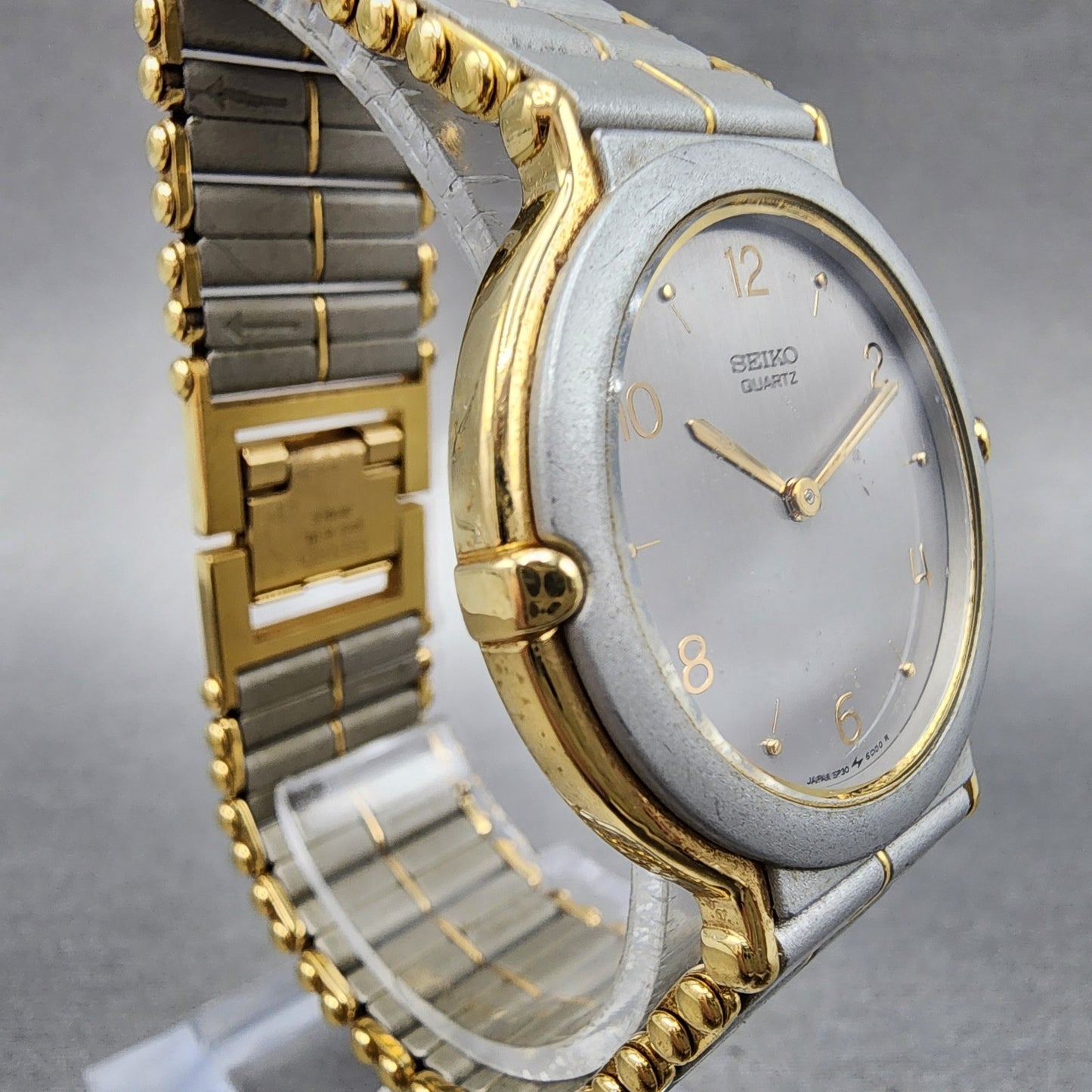 Seiko Watch Men 31mm Silver Tone Two Tone Round 5p30-6009 New Battery