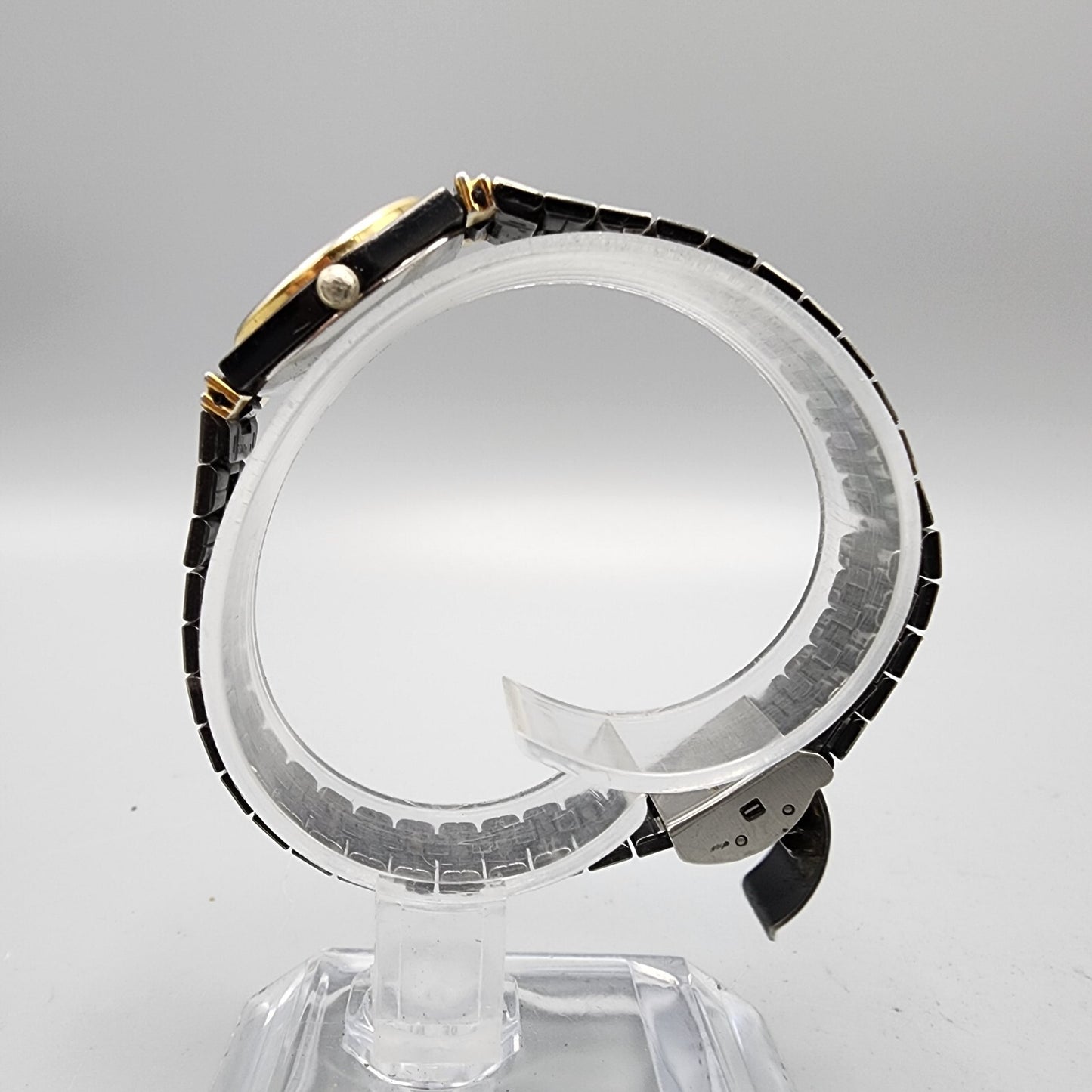 Vintage Seiko Watch Women Black Gold Tone Round 20mm 7321-0249 New Battery