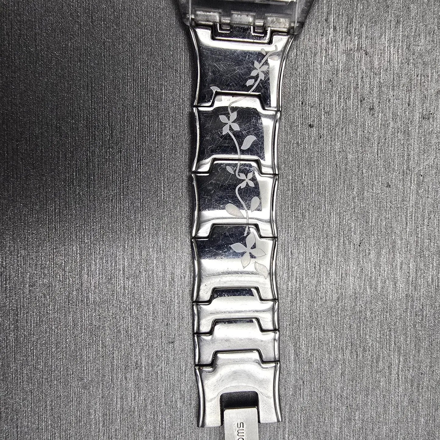 Swatch Skin CLIMBER FLOWERY Watch Women Silver Dial Clear Case SFK300G New Batt12