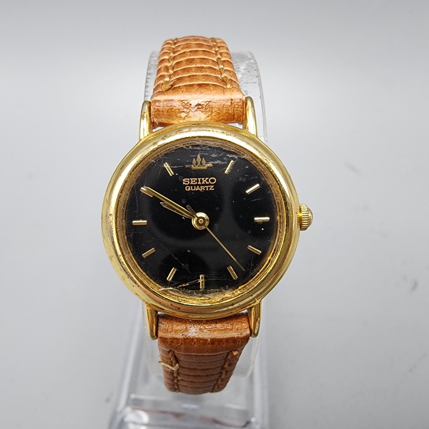 Vintage Seiko Watch Women Gold Tone Black Dial Round 1N01-0E20 New Battery