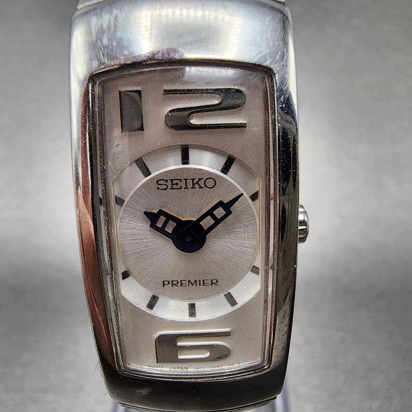 Seiko Premier Tank Watch Women 17mm White Dial Satinless Steel Rectangle New Bat