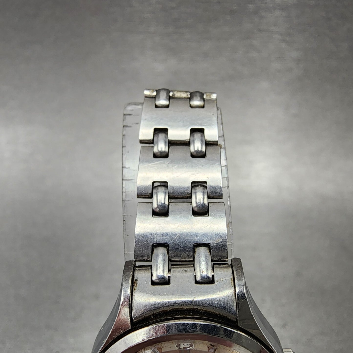 Seiko Chorus Watch Women 25mm Silver Dial Silver Tone Date Manual 2118-0200 Runs