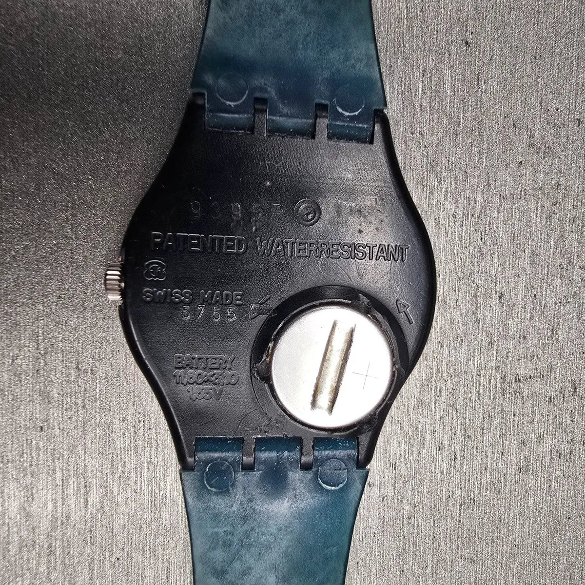 Swatch Icebreaker Watch Men 34mm Black Dial Bronze Case Round GX113 New Battery10