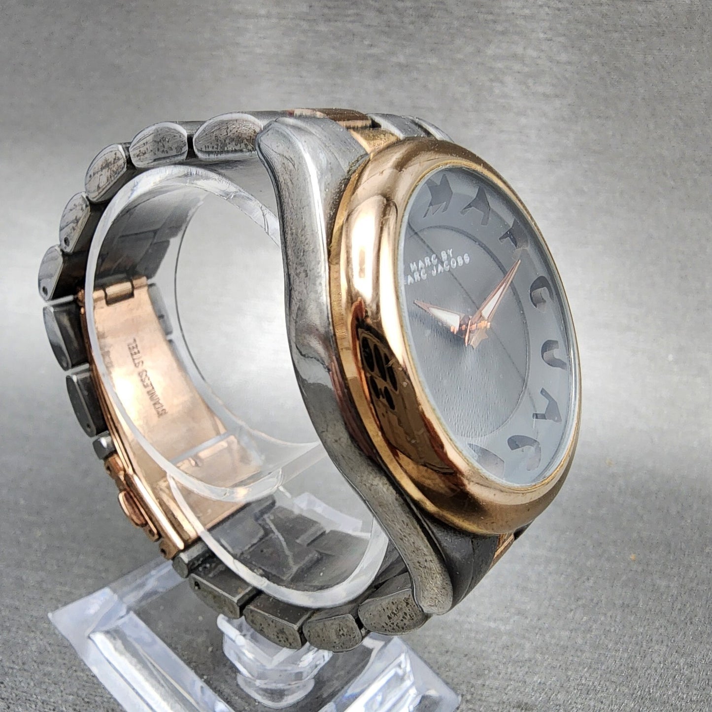 Marc Jacobs Watch Women 36mm Gray Dial Two Tone Round MBM3114 New Battery
