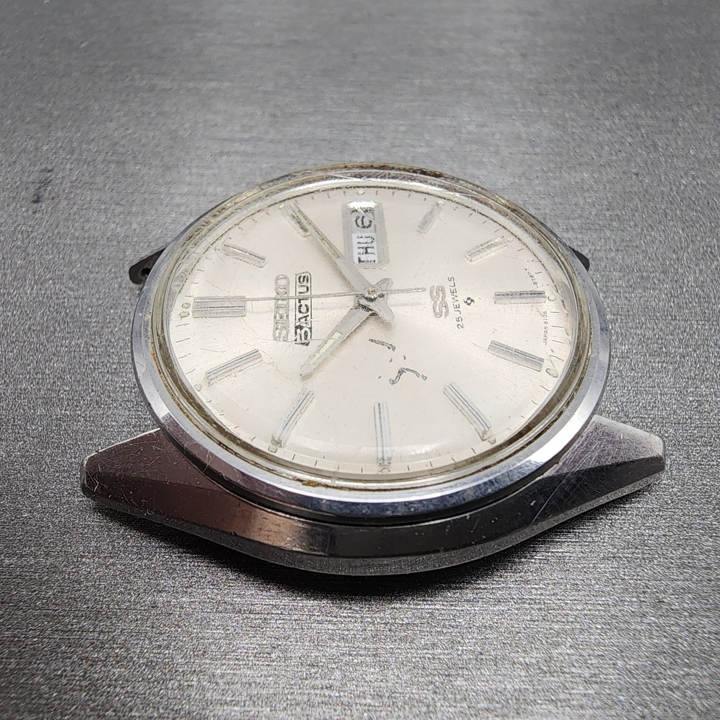 Seiko 5Actus SS Watch Men 37mm Silver Dial Silver Tone Daydate 6106-8610 Runs
