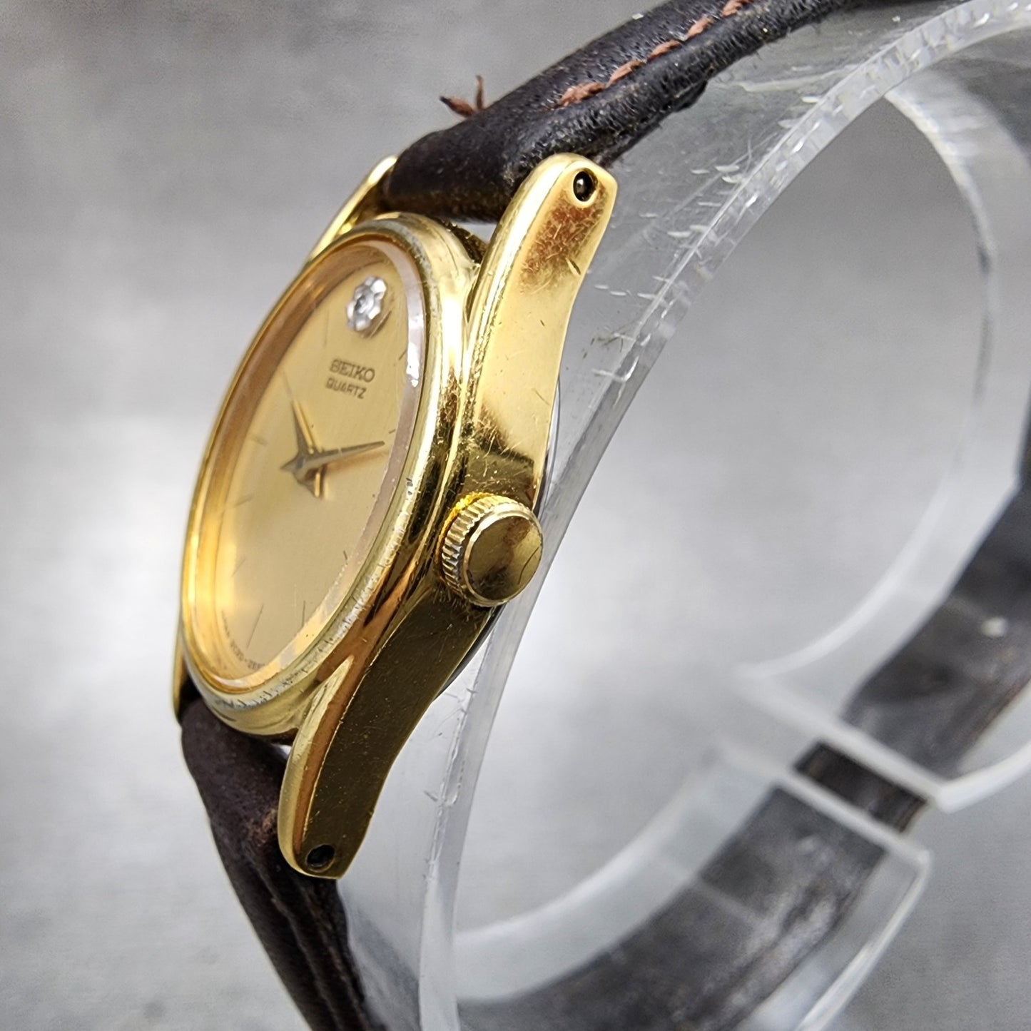 Seiko Watch Women 16mm Champagne Dial Gold Tone 2c20-6399 New Battery