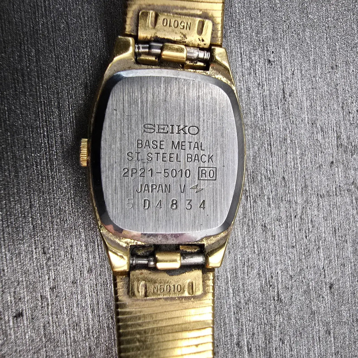 Seiko Watch Women 17mm Silver Dial Gold Tone Rectangle 2P21-5010 New Battery VTG10