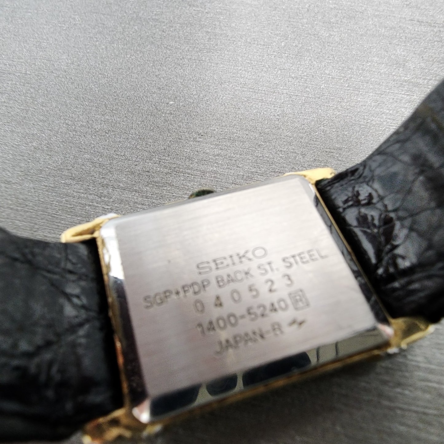 Seiko Tank Watch Women 20mm Black Dial Gold Tone Rectangle 1400-5240 New Battery