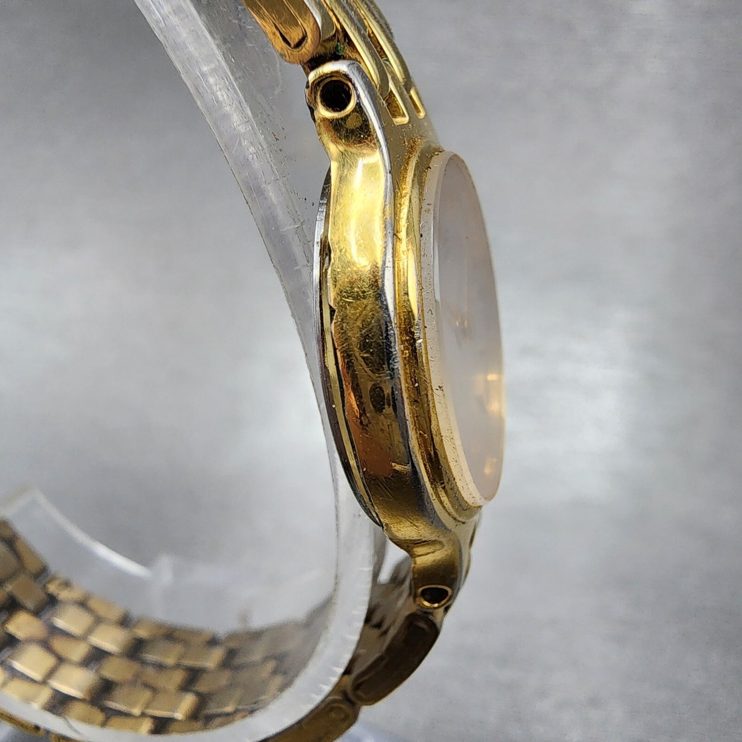 Seiko Watch Women 22mm White Dial Gold Tone Round 1n00-0a99 New Battery