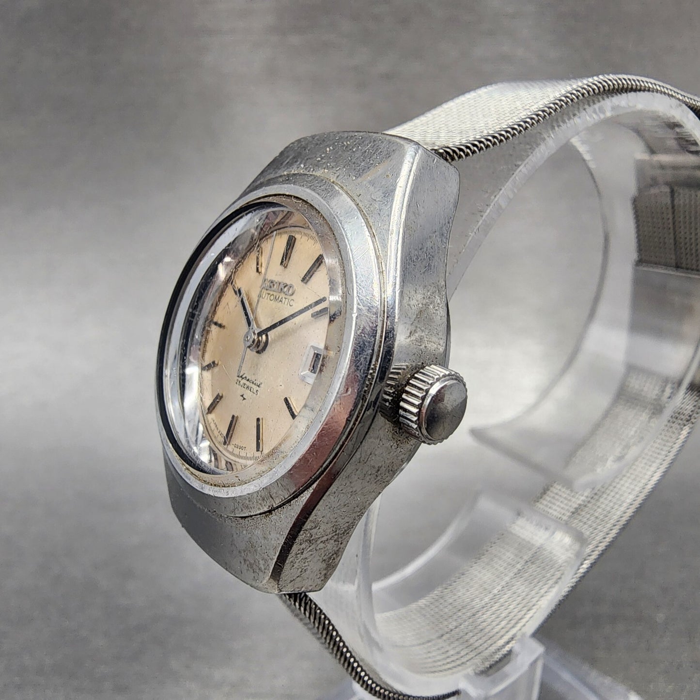 Seiko Special Watch Women 24mm champagne Dial Silver Tone Automatic 2205-0160