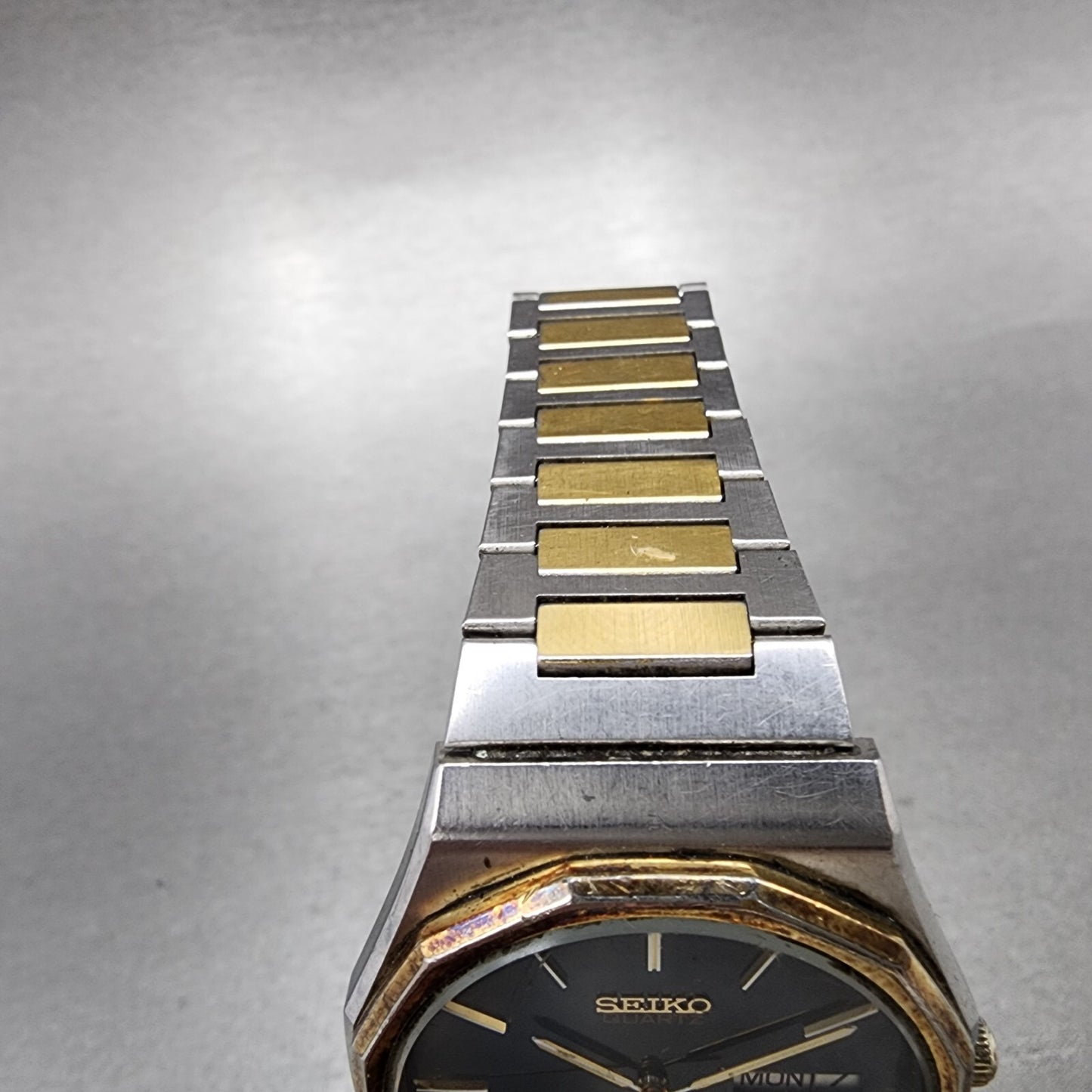 Seiko SQ Watch Men 35mm Blue dial Two Tone Daydate 7123-8470 New Battery