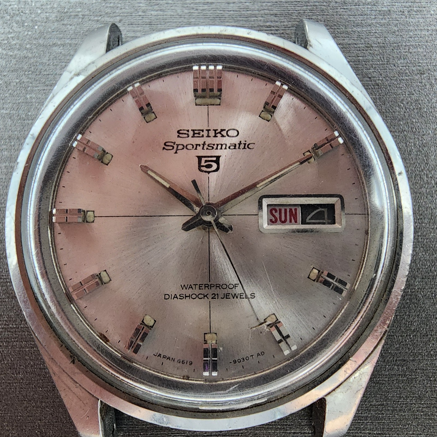 Seiko Sportsmatic 5 Watch Men 39mm Silver Dial Silver Tone Daydate 6119-9010 Run