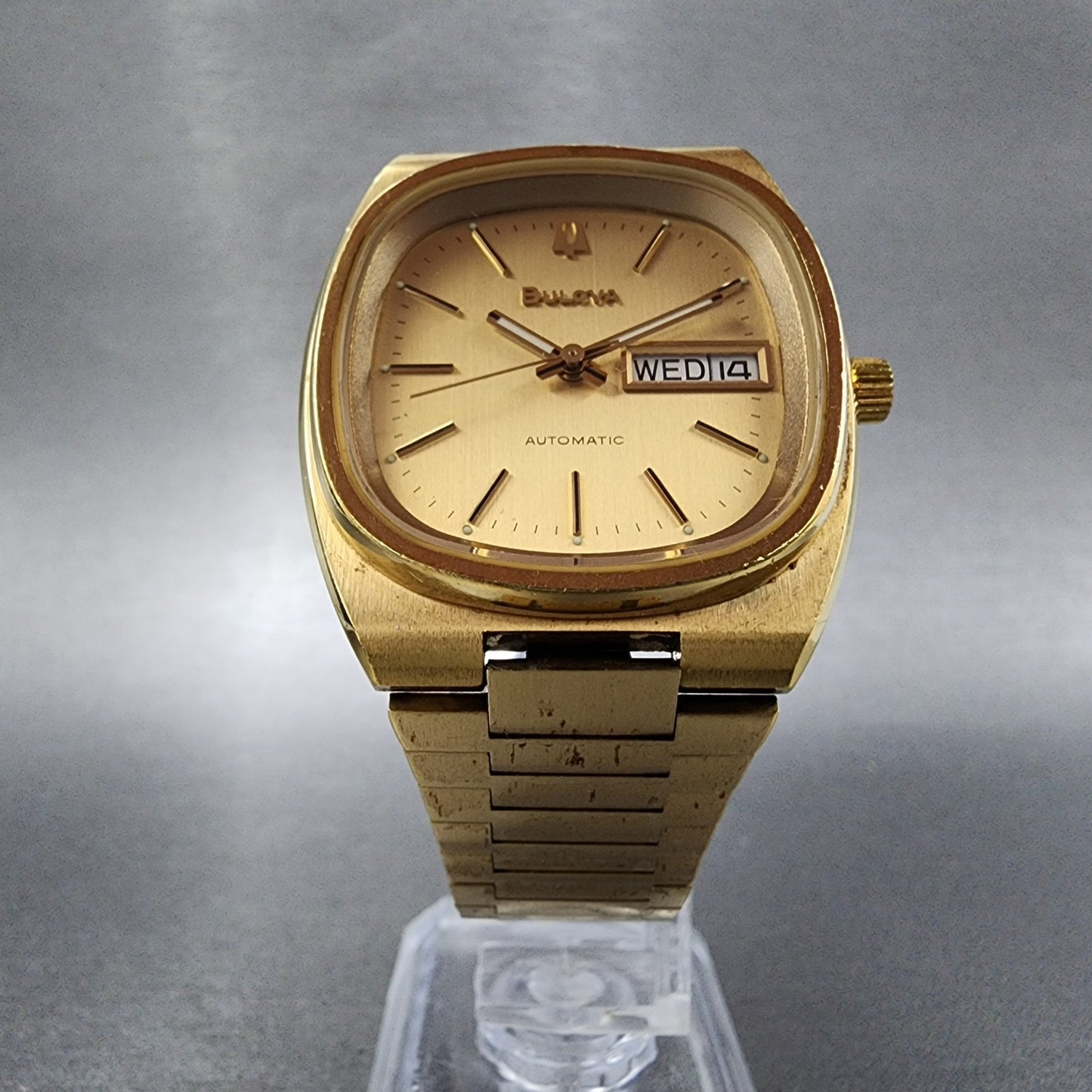 Bulova Automatic Watch Men 36mm Gold Dial Gold Tone Daydate TV Rectangle Runs
