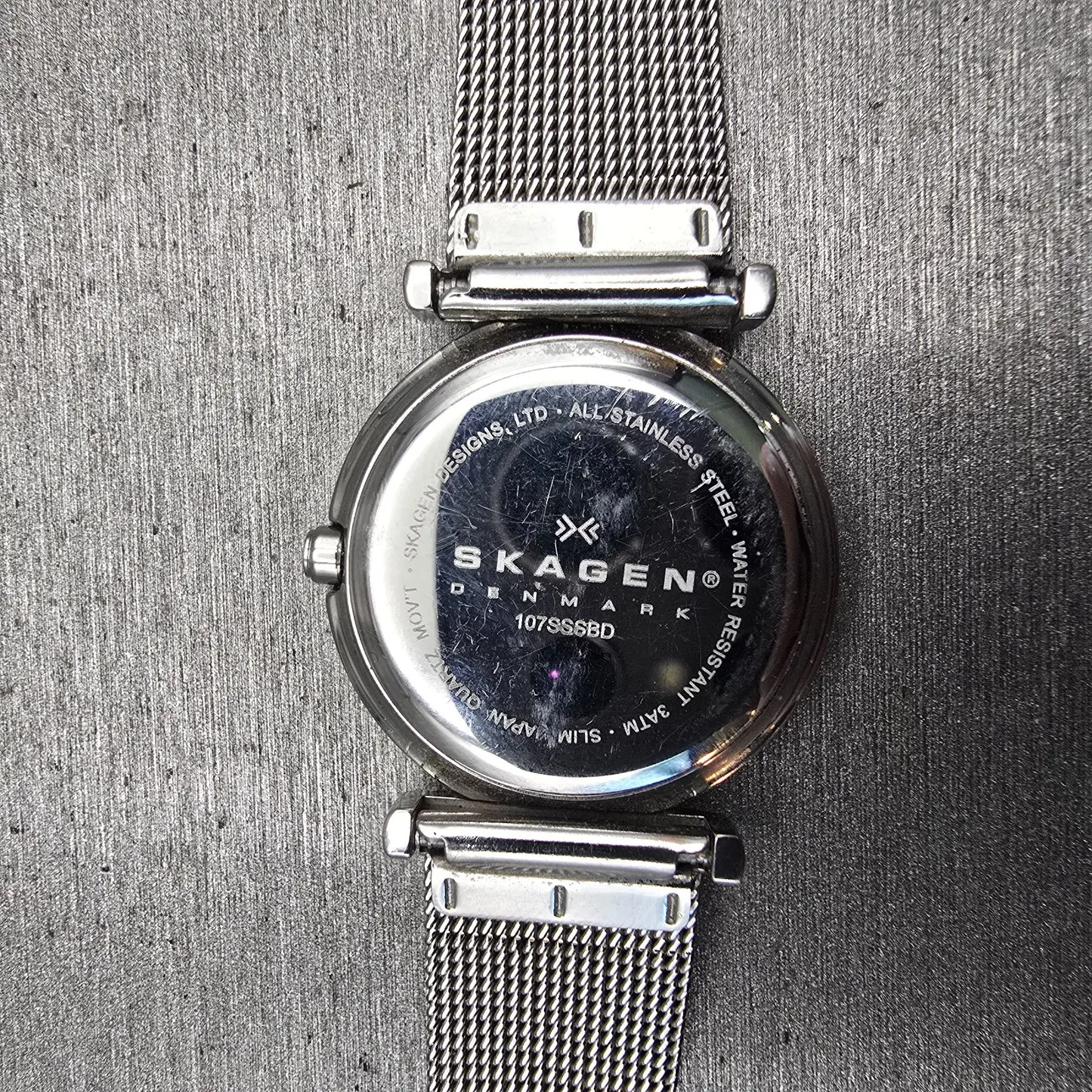 Skagen Denmark Watch Women 26mm Black Dial Silver Tone Round 107SSSBD New Batt G10