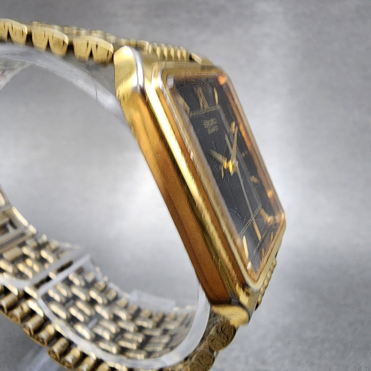 Seiko Tank Watch Men 26mm Black Dial Gold Tone Rectangle V701-5j09 New Battery