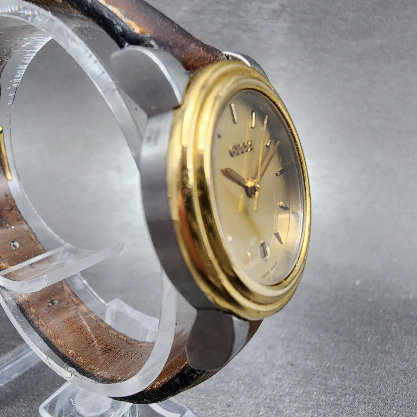 Gucci 4300L Watch Women 26mm Gold Dial Two Tone Date Round New Battery