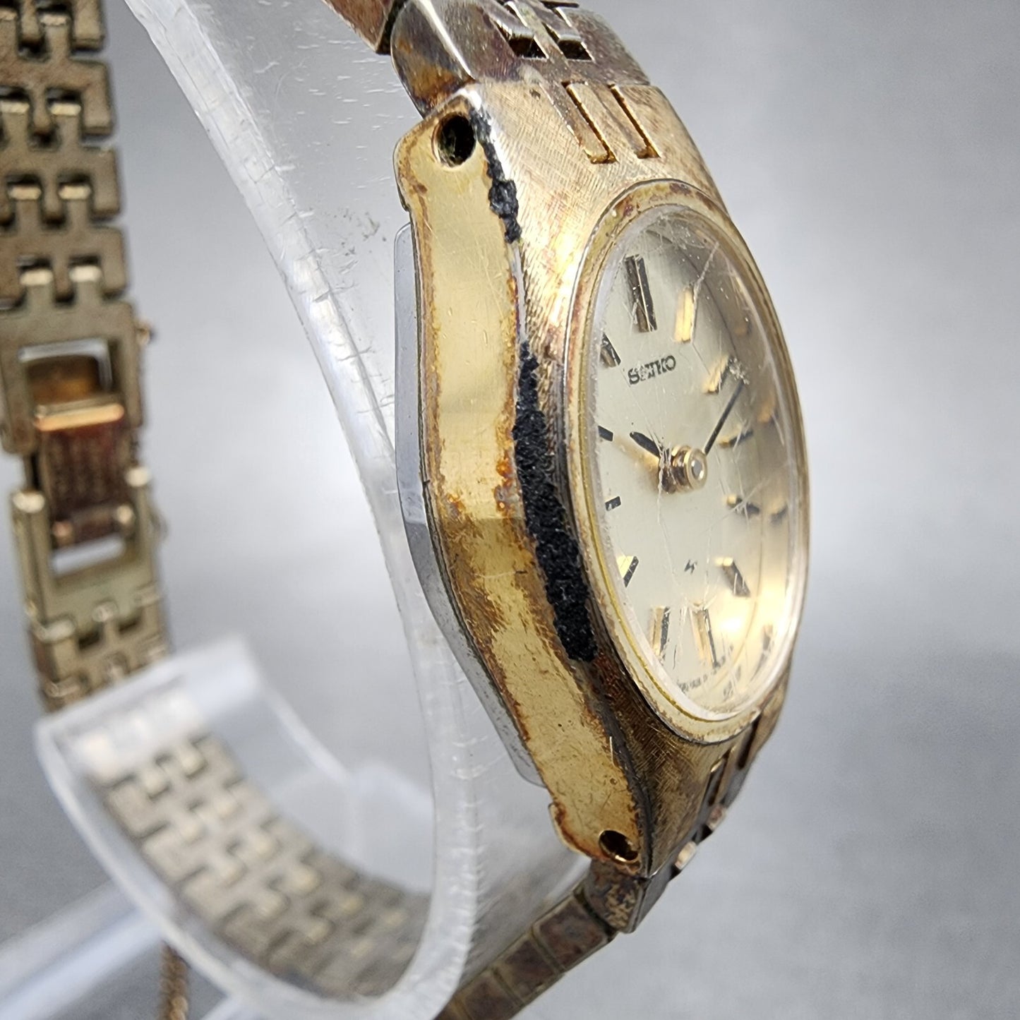 Seiko Watch Women 17mm Champagne Dial Gold Tone Manual Wind Oval 11-7849 Runs