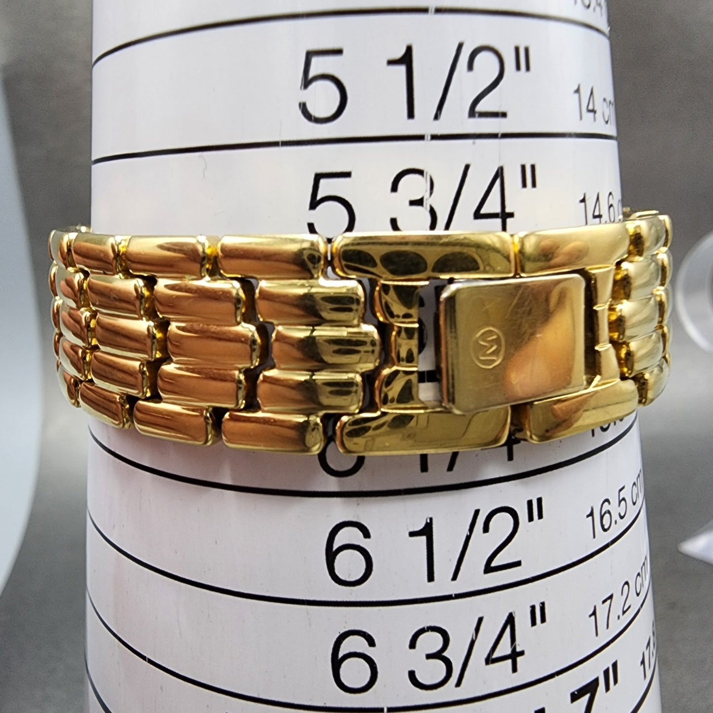 Movado Watch Women 24mm Black Dial Gold Tone 87.25.820 Round New Battery10