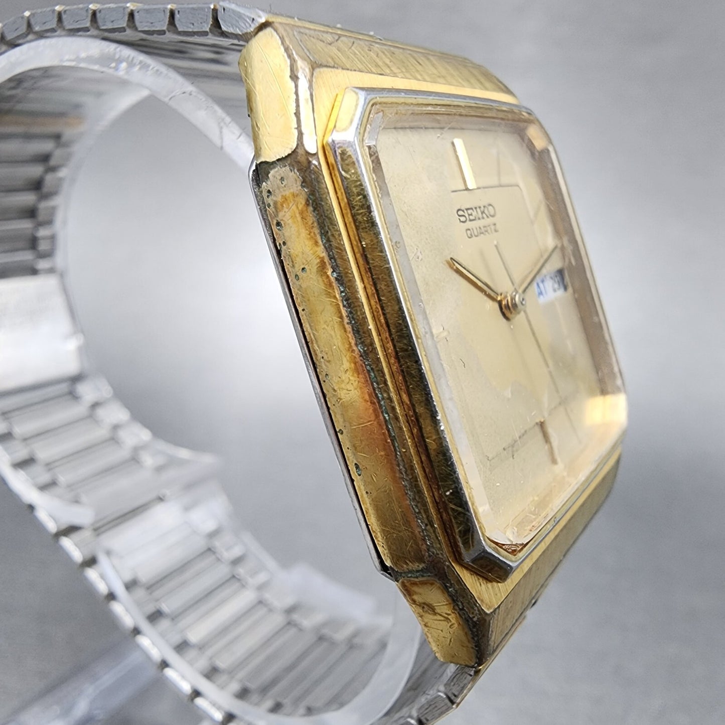 VTG Seiko Watch Men 29mm Gold Dial Gold Tone Daydate Octagon 6533-5039 PARTS