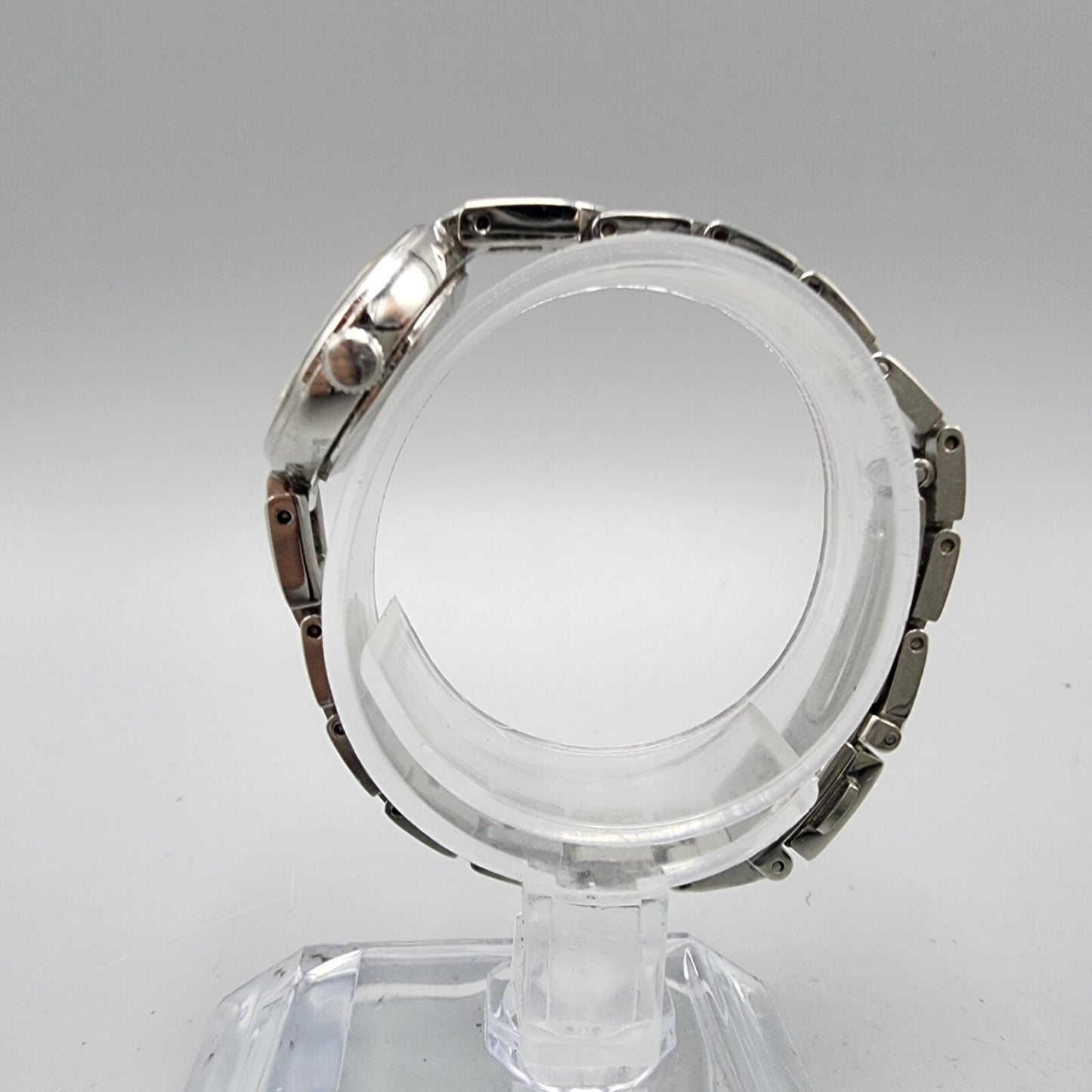 Seiko Watch Women 21mm White Dial Silver Tone Round 1N01-0PK0 New Battery
