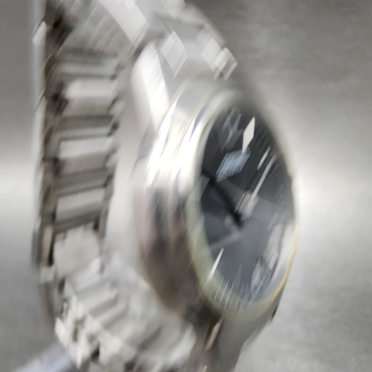 Seiko Watch Men 35mm Black Dial Silver Tone Round V701-2K80 New Battery VTG