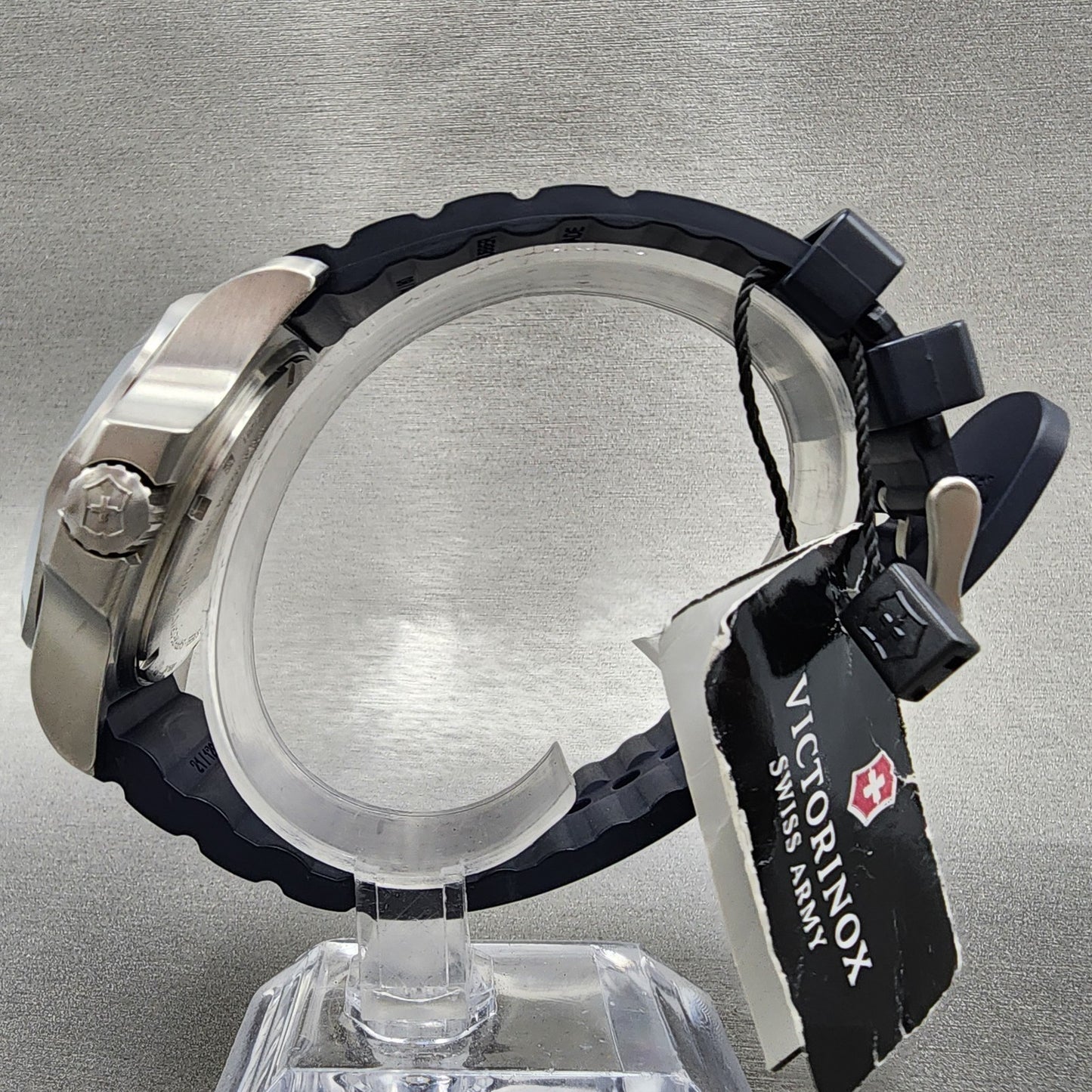 Victorinox INOX Watch Men 44mm Blue Dial Steel Date Round 241688 New Battery