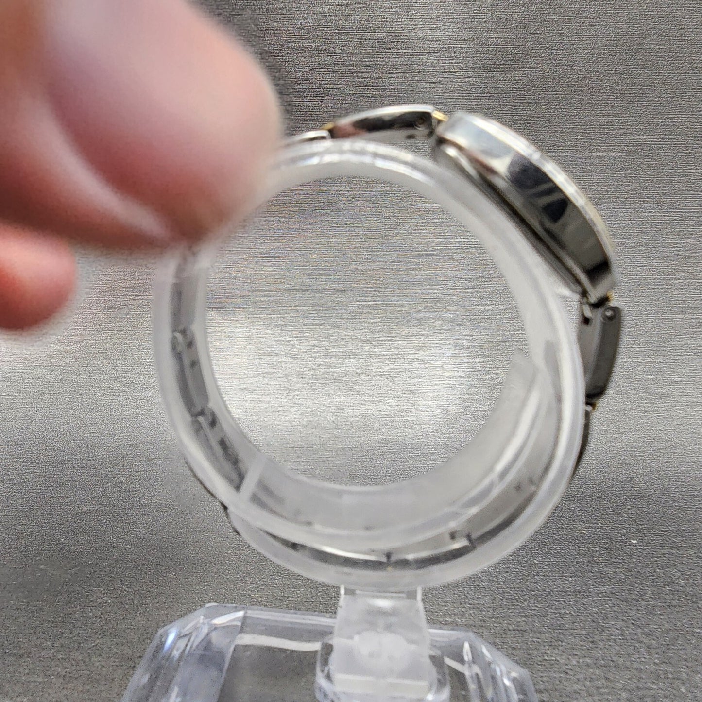 Pulsar Watch Women 17mm MOP Dial Two Tone Tonneau 1N00-X185 New Battery