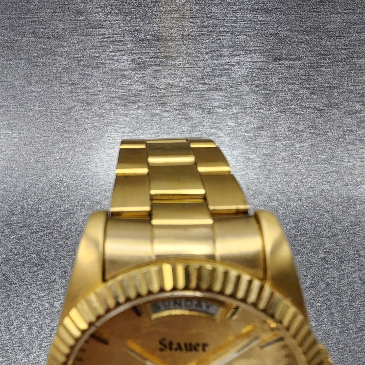 Stauer Watch Men 40mm Gold Foil Dial Gold Tone Daydate 24867 New Battery