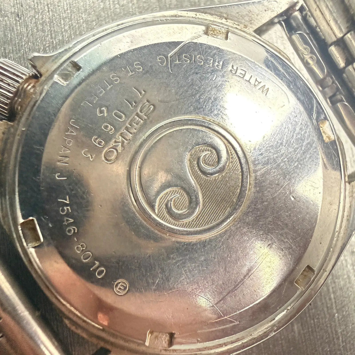 48304697