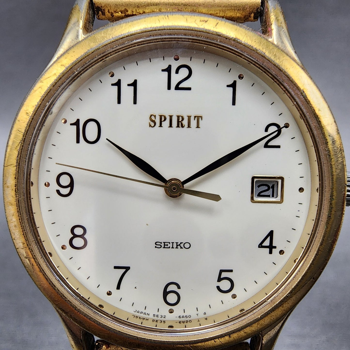 Seiko Spirit Watch Men 33mm White Dial Gold Tone Date Round 5E32-6A3A New Batt