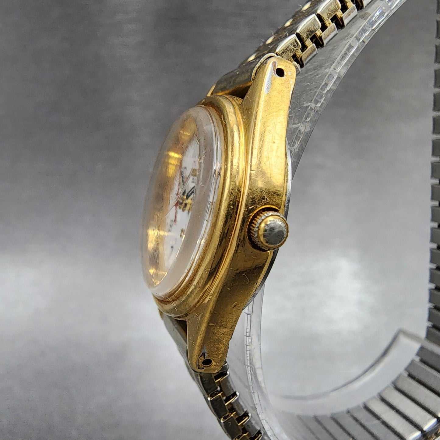 Seiko SQ Watch Women 24mm White Dial Gold Tone Daydate Round 7N83-6A09 NewBat B1