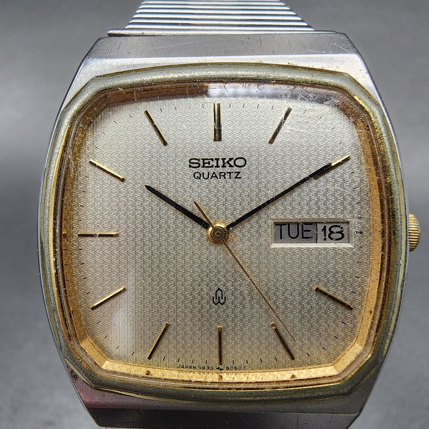 Seiko Watch Men 32mm Champagne Dial Two Tone Daydate 5933-5040 PARTS