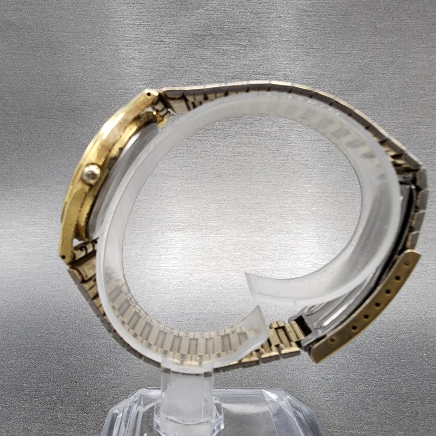Seiko Alba Watch Men 32mm White Dial Gold Tone Round V515-6470 New Battery