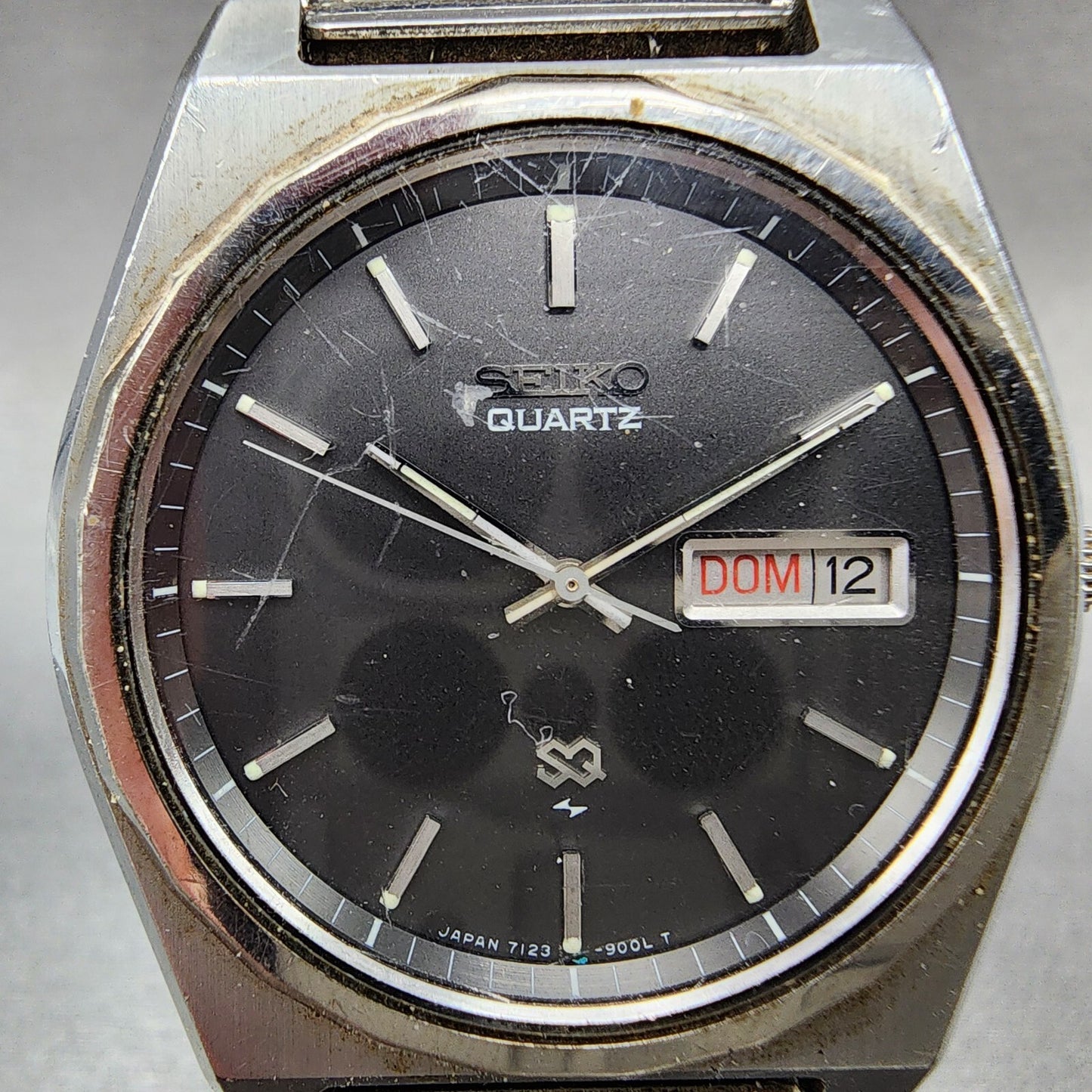Seiko SQ Watch Men 37mm Gray Dial Steel Daydate Round 7123-9009 PARTS
