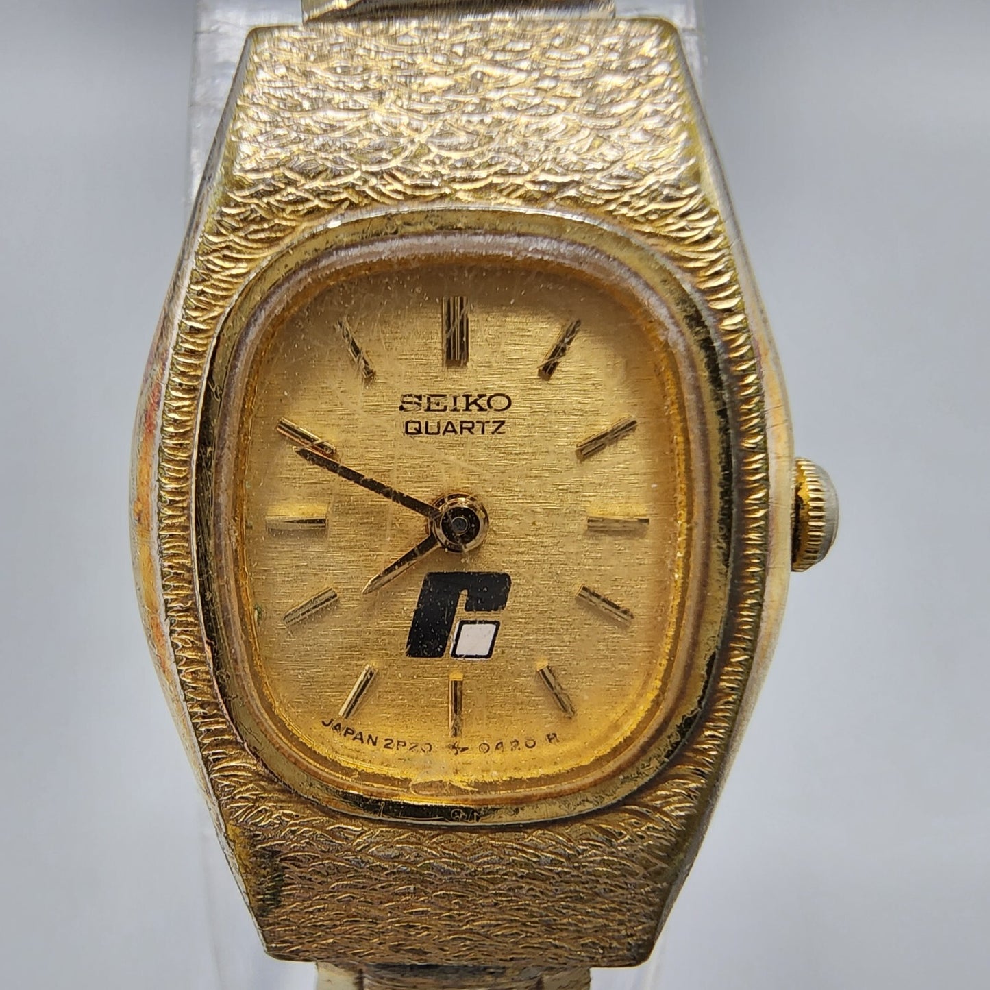 Vintage Seiko Watch Women Gold Tone Gold Dial 12mm Rectangle 2P20-5259 New Batt