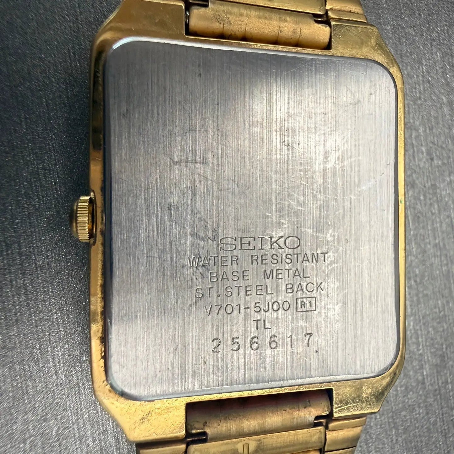 Seiko SX Watch Men 26mm Black Dial Gold Tone Rectangle V701-5J00 New Battery10