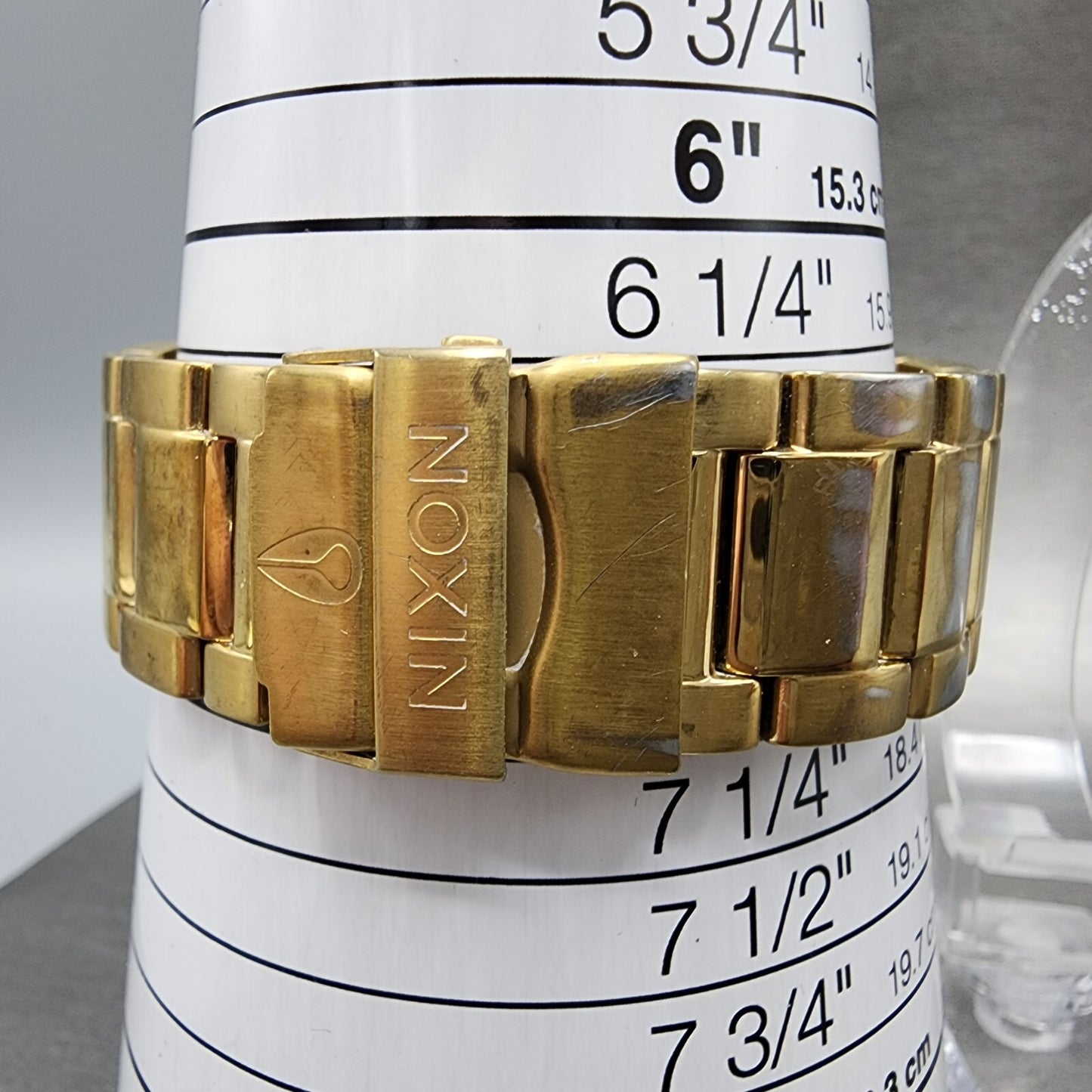 Nixon Kingpin Watch Men 41mm Gold Dial Gold Tone Round New Battery