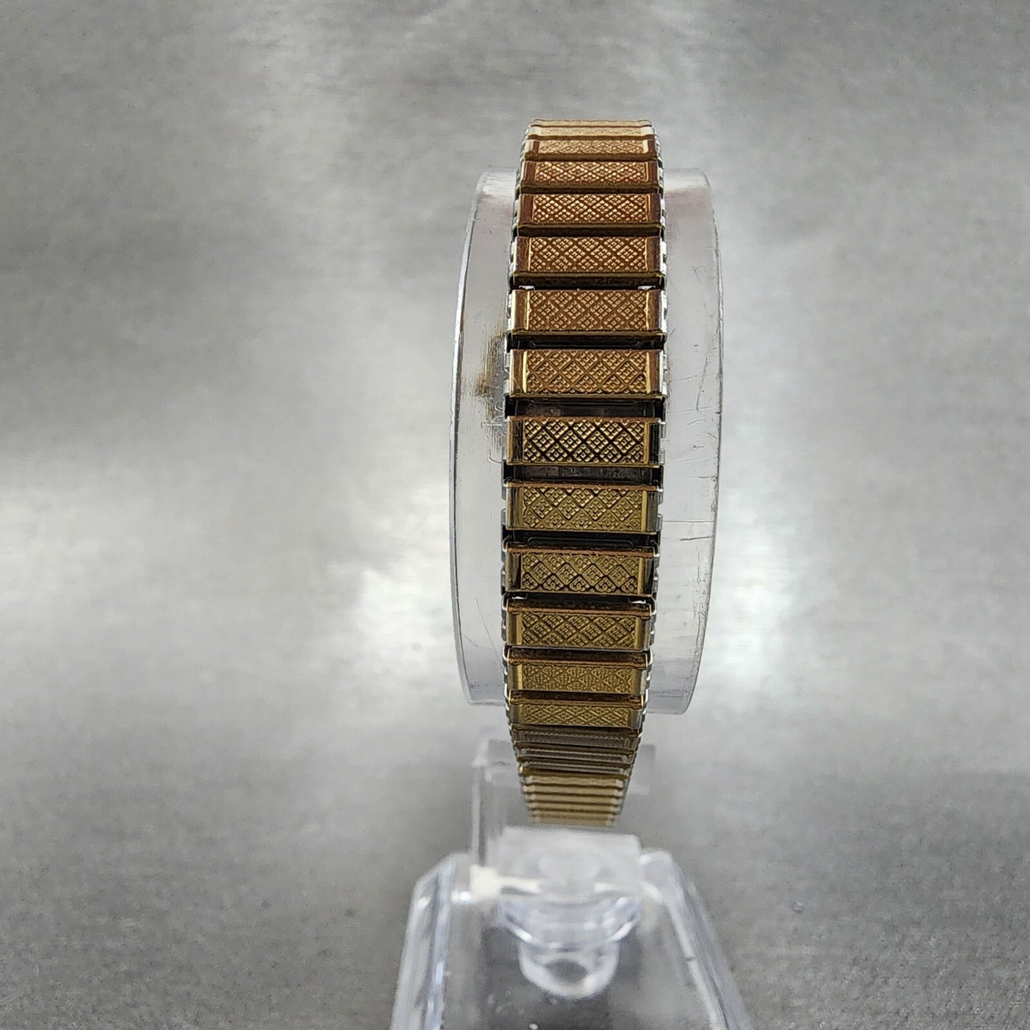 Seiko Watch Women 21mm White Dial Gold Tone Rectangle 1421-5670 New Battery