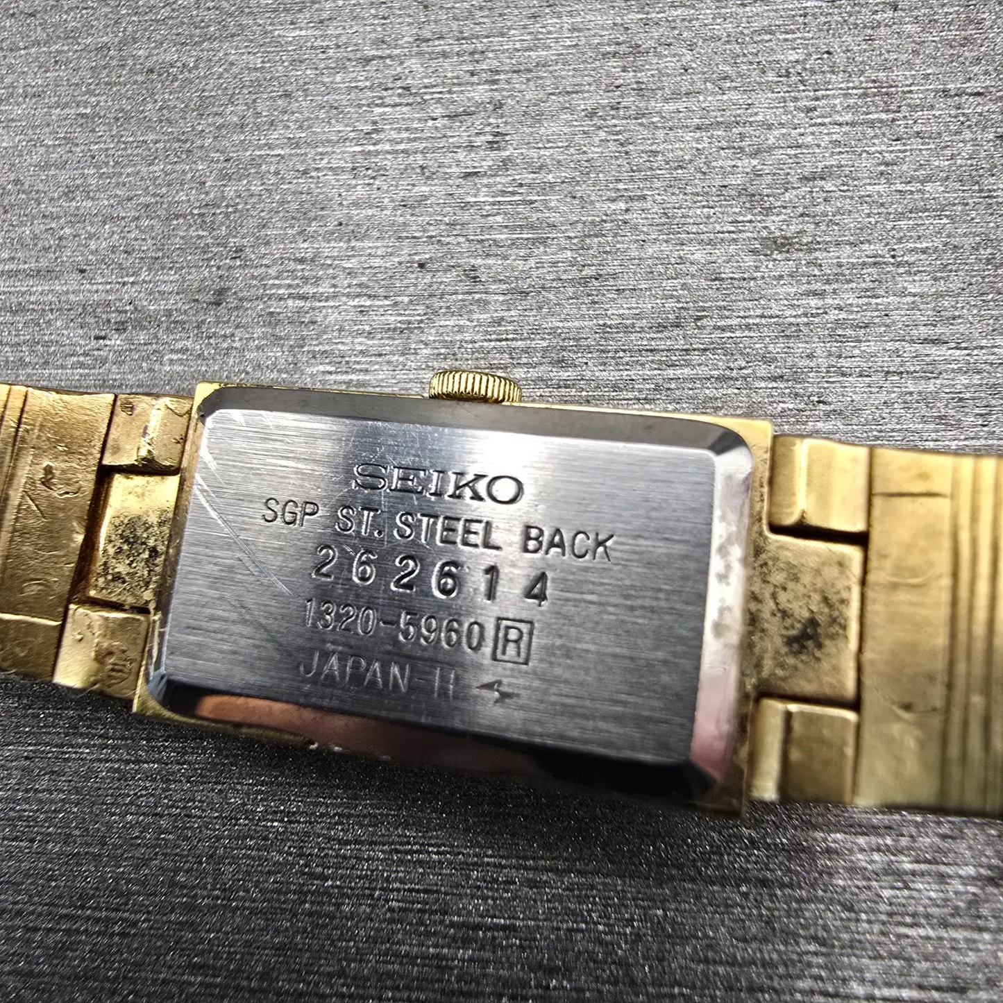 Seiko Tank Watch Women 13mm Gold Dial Gold Tone Rectangle 1320-5960 New Battery10