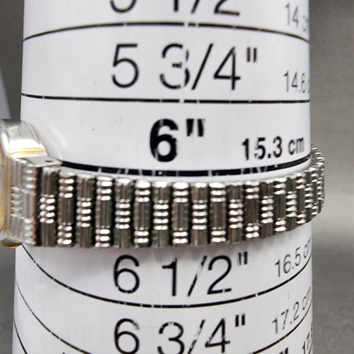 Seiko Watch Women 17mm White Dial Two Tone Oval 2Y015C09 New Battery VTG10